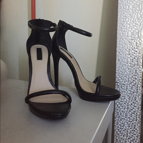 Forever 21 Shoes - Forever 21 Black Ankle Strap Heels